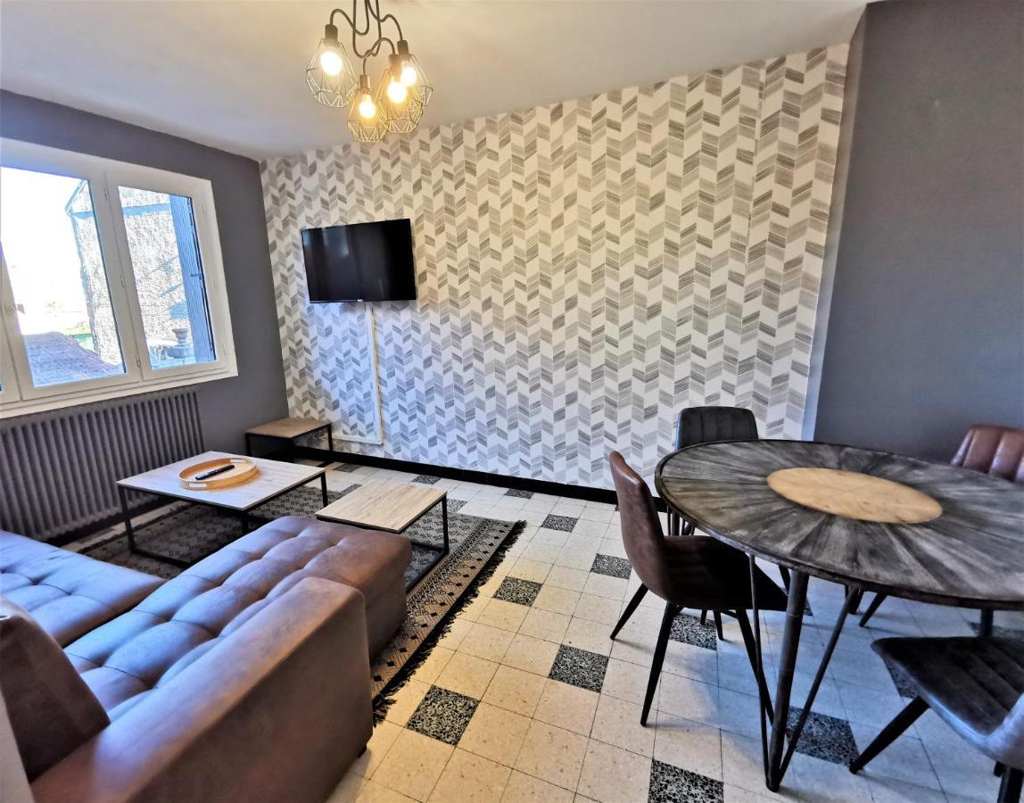 Appartement Tout Confort Refait A Neuf มูแล็ง ภายนอก รูปภาพ