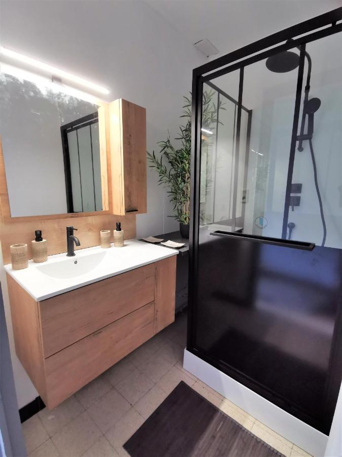 Appartement Tout Confort Refait A Neuf มูแล็ง ภายนอก รูปภาพ